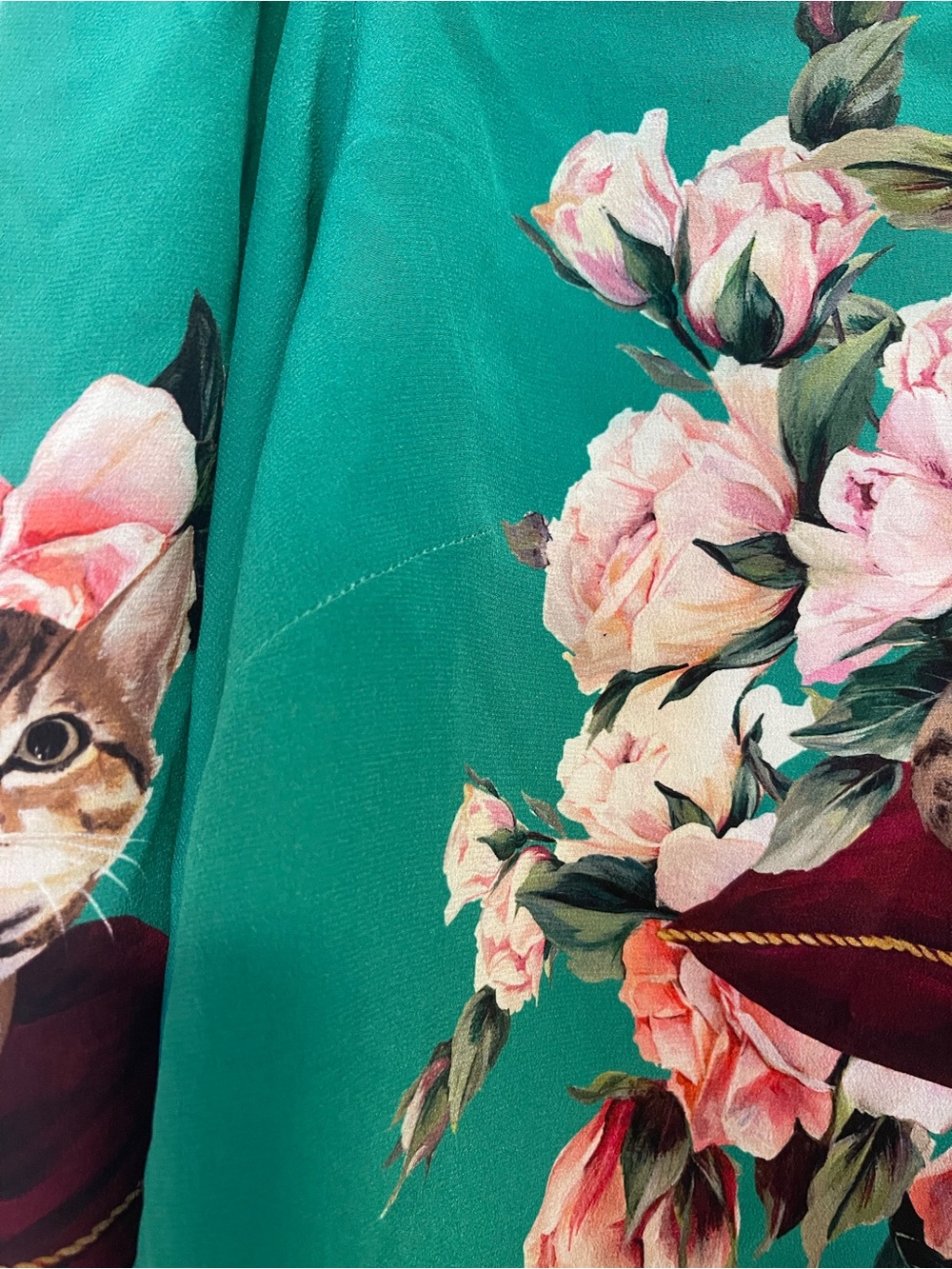Rare & Iconic Dolce & Gabbana Green Silk "Bengal Cat & Peonies" Blouse - Picture 7 of 10